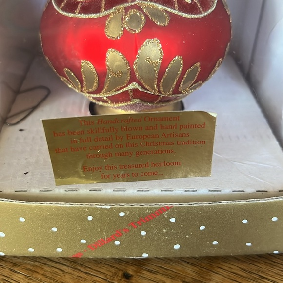 Dillard’s Trim a Tree Collection - Picture 8 of 9